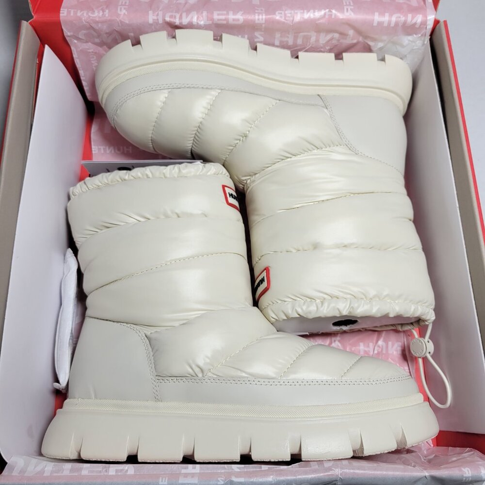 Hunter Maribel Lug Sole Insulated Waterproof Snow Booties in Ivory